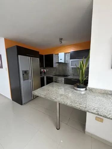 Se Alquila Cómodo Apartamento Apartamento En El Parral Valencia Planta Total 100% 328682