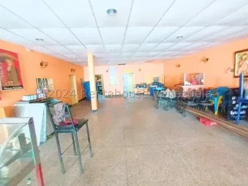 *al/tu Lugar Perfecto Para Tu Negocio! Local Comercial En Venta Centro Barquisimeto Lara, Venezuela/ # 25-1893 / 2 B/ 220.9 M2