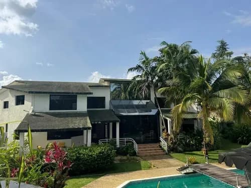 Ma. Eugenia Moreno Vende Casa En Urb. El Solar, 2.575m2 (amoblada) 313915 Mm