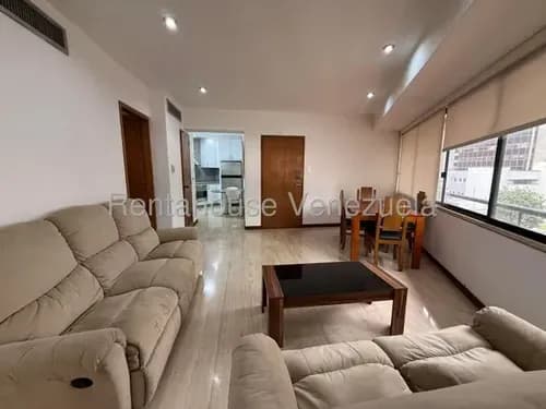 Apartamento En Alquiler En Campo Alegre 26-21319 Linda