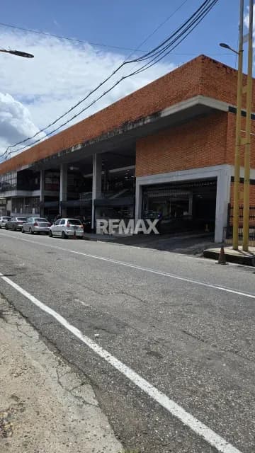 Venta de Local Comercial Multicentro el Viñedo