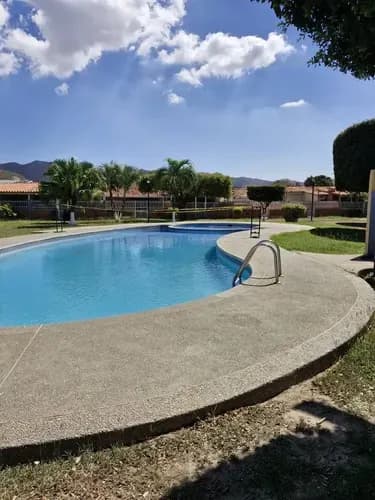 Aqse Vende Casa Valle De Oro San Diego De Esquina Con Salida A La Piscina. 29085