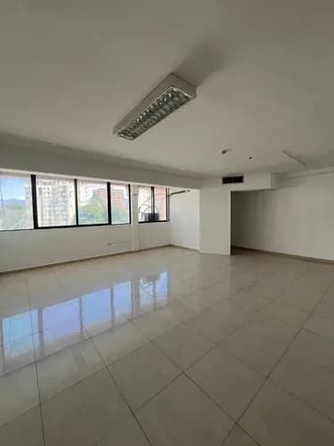 Alquiler Oficina Comercial En Cc Imperial Ii, Av. Bolivar