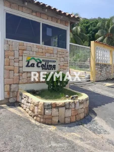 En venta apartamento en Residencias Colinas del Samán