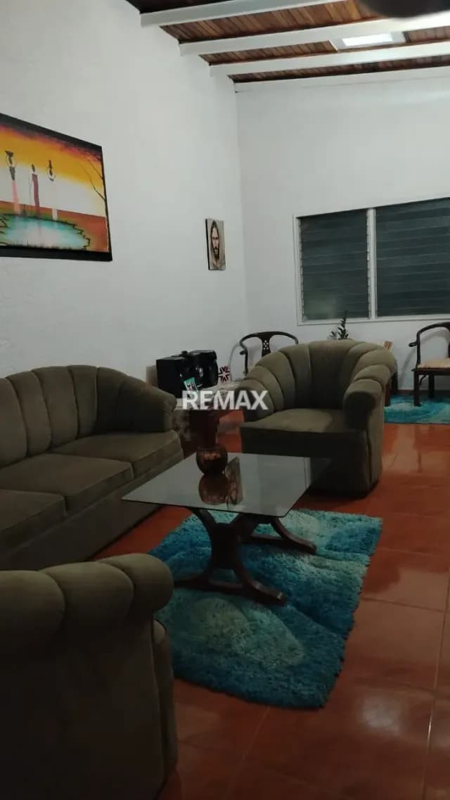 En Venta Cómoda y Amplia Casa en Urb. Valle Hondo – Cabudare