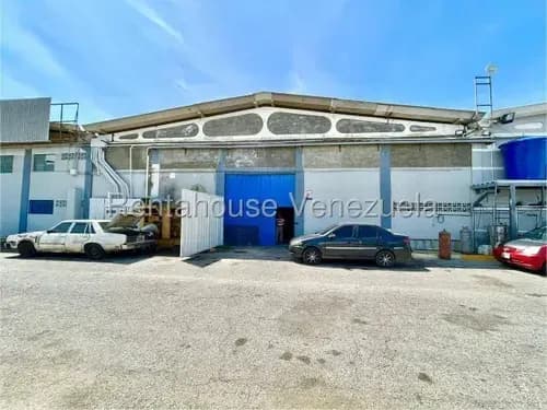 Galpon En Venta En Barquisimeto Zona Industrial Ii Codigo 2 6 9 3 9 8 Mildred ¡inversión Estrategica! Local Comercial De 400 M2 En El Corazón Productivo De Barquisimeto. Ofreciendo Un Lienzo Perfecto