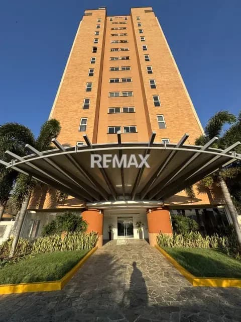 Apartamento mono ambiente (tipo estudio) en venta El Rincón, Naguanagua Carabobo Res. Alta Vista Suites