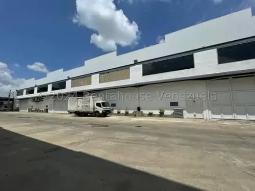 Galpon En Alquiler Avenida Intercomunal, Maracay Con Vigilancia Excelente Oportunidad #25-3022 Rm