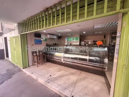Raíza Suárez Vende 2 6 9 8 6 8 Local Comercial De 53 M2 En Zona Concurrida Y De Mayor Flujo Peatonal En El Centro De Barquisimeto