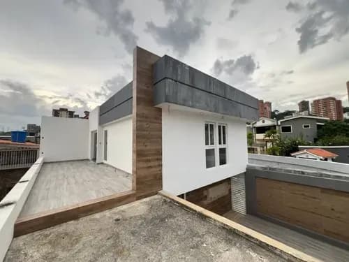 Casa En El Bosque. Cj.
