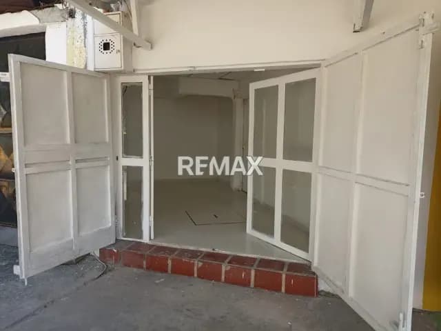 Se Vende Local Comercial en Av Don julio Centeno San Diego