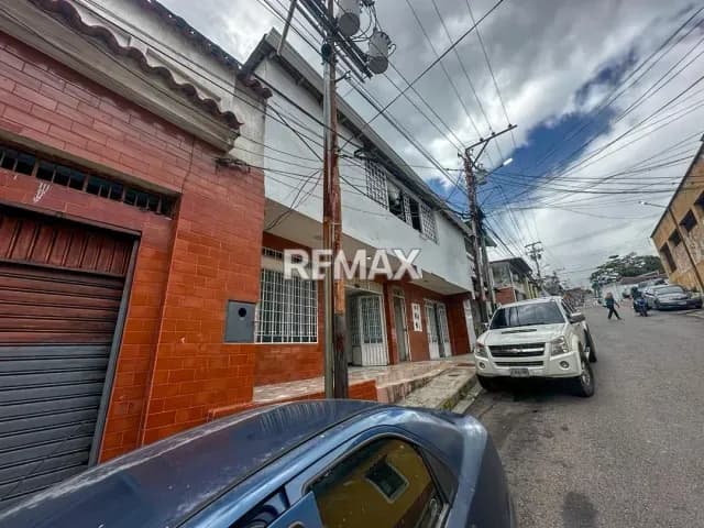 Se Alquila local comercial Calle 15 entre Carreras 8 y 7ma avenida