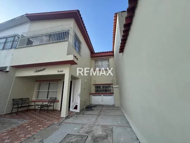 Alquiler de Apartoquinta en Resd. Los Girasoles Trigal Norte Valencia