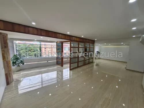 Apartamento En Venta En La Castellana Ascensor Privado Remodelado Chacao Caracas