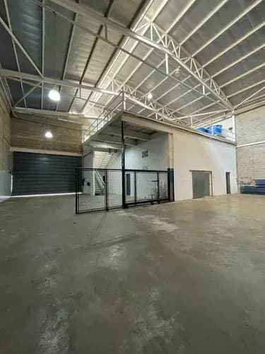 Galpon En Venta 670 M2 - Urb. El Encantado