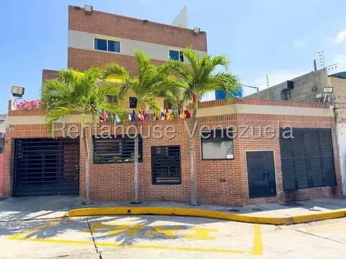 Estupendo Hotel Y Restaurant En El Balneario De Catia La Mar Urb. Playa Grande Cod. 26-11401
