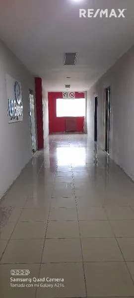 Alquilo ofcina en CCP ala norte 2 piso, pasillo rojo, Maturin