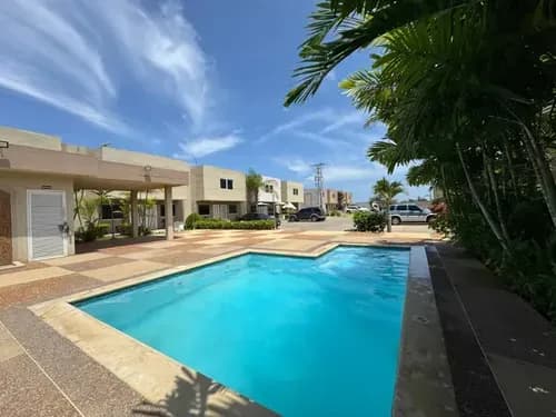 En Venta Townhouse C.r. Mar De Oriente Barcelona