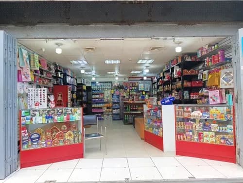 Sabana Grande Yt 26-8969 Oportunidad De Inversion, Se Vende Fondo De Comercio, Bodego Activo En El Corazón Del Boulevard De Sabana Grande, A Pie De Calle, Alto Tráfico Peatonal.