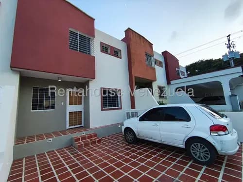 Rentahouse Lara Vende Amplia Casa De Esquina En Conjunto Cerrado; 3 Hab, 2 Baños, Sala De Estar Y Patio. Cuenta Con Portón Eléctrico Y Tanque Aéreo. ¡comodidad Y Seguridad Total!