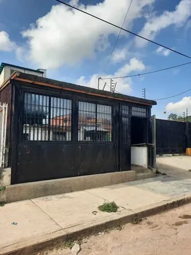 Yannet Inmuebles Vende Local Comercial Cerca De Las Ferias