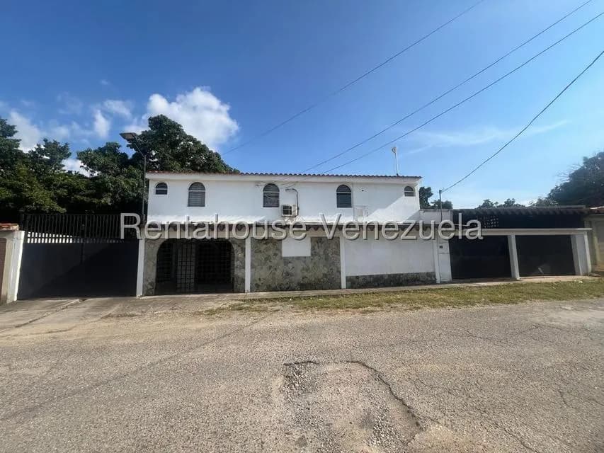 Casa (Multipes Niveles) en Venta en La Piedad Sur, Lara
