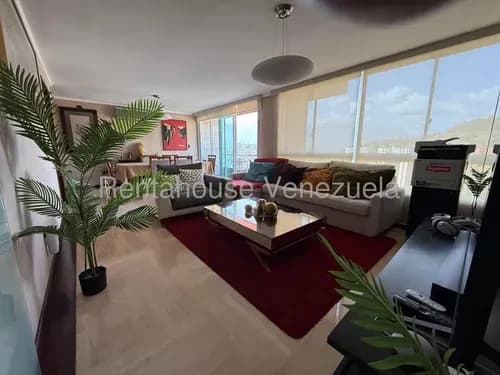 Venta De Apartamento En Escampadero, 3 Habitaciones, 3 Baños, 2 Puestos