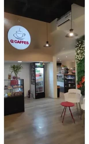 Venta De Local De 32 Mts Comercial En C.c El Cristal Naguanagua 44-11
