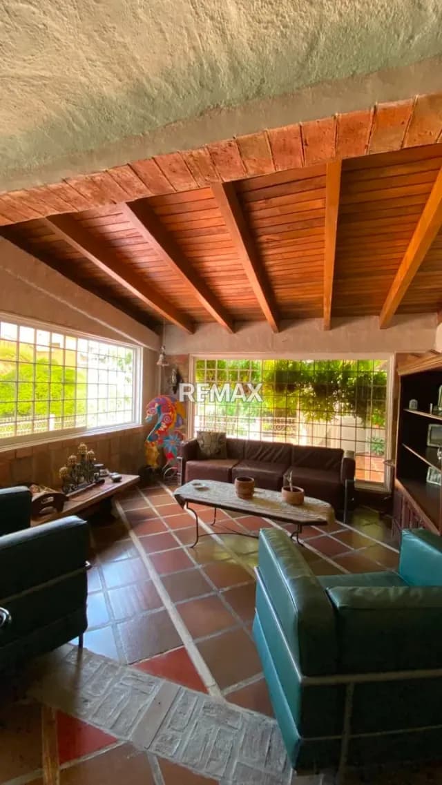Casa en venta - $250k