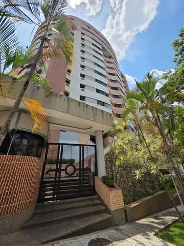 Ludeisi Zerpa 326789, Venta De Apartamento Impecable En El Parral, Valencia