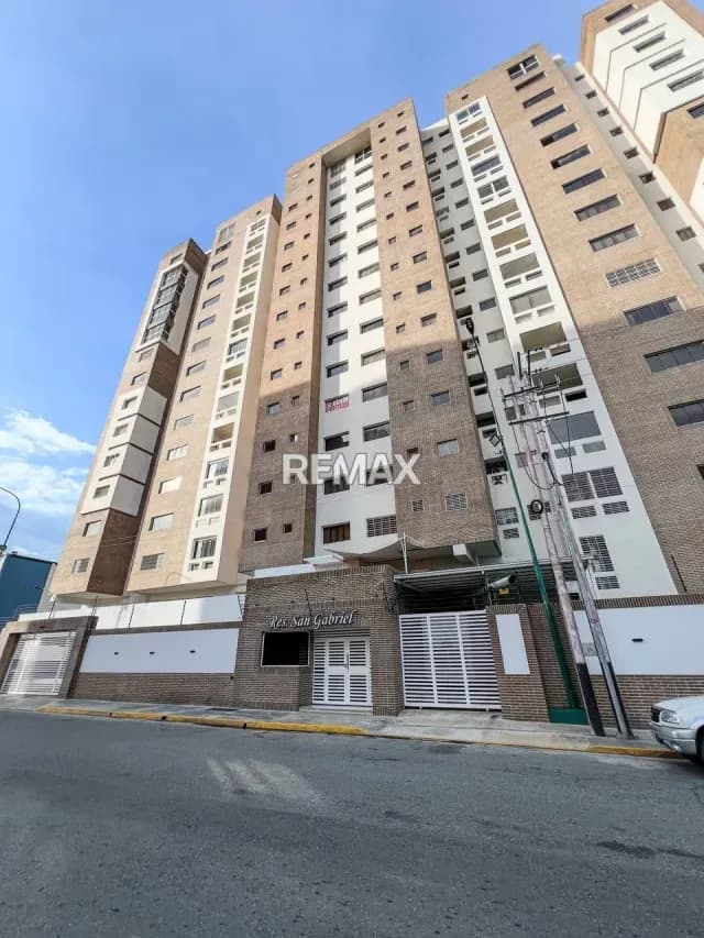EN ALQUILER APARTAMENTO EN BASE ARAGUA