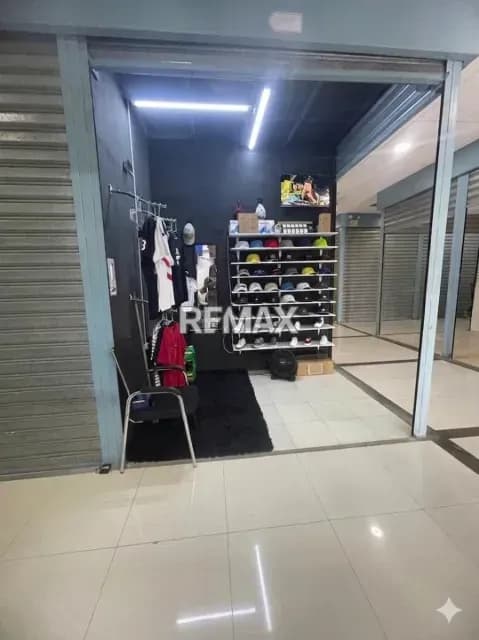 En Venta Local Comercial Centro comercial MerpoLara