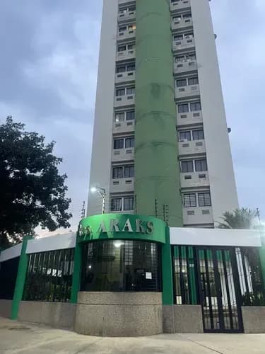 Apartamento En Alquiler: Urb. Los Mangos Res. Araks