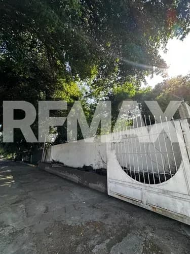 Terreno En Avenida Jovito Villalba, Porlamar, Municipio Mariño, Isla De Margarita Cod: 1670