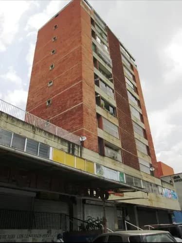 La Florida United Brokers Alquila Cómodo Apartamento Sin Muebles 70 M2