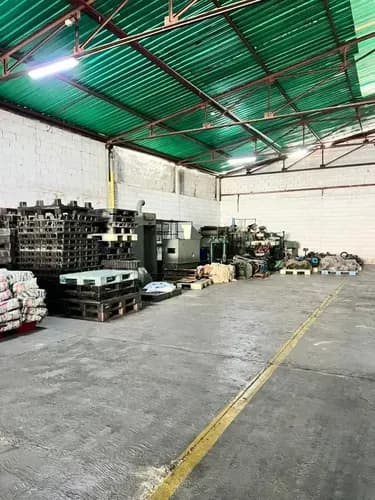 Galpon En Venta En Zona Industrial La Quizanda, A Pie De Calle 1340 Mts2 Con Area De Carga Y Descarga. Yh