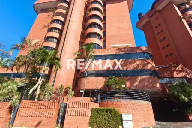 Venta de PH, Urb Los Chorros, 502mt2,5H,6B,7E 26-11