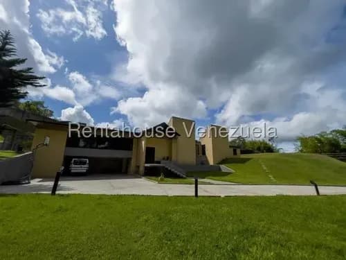 Casa En Venta Con Planta Eléctrica Pozo De Agua De Manantial Amplias Areas Verdes Oripoto Fc 26-10203