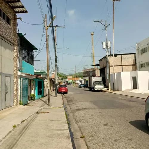 Casa En La Urbanización La Esmeralda Cz