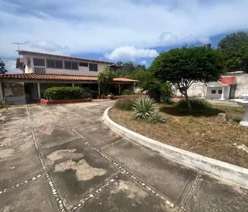 Casa En Altagracia /oficina/ Galpón Y Terreno De 15.000 Mts2.ic-00641