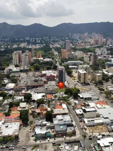 Annic Coronado Vende Casa Comercial En El Viñedo Valencia Norte Carabobo Cód. 325224