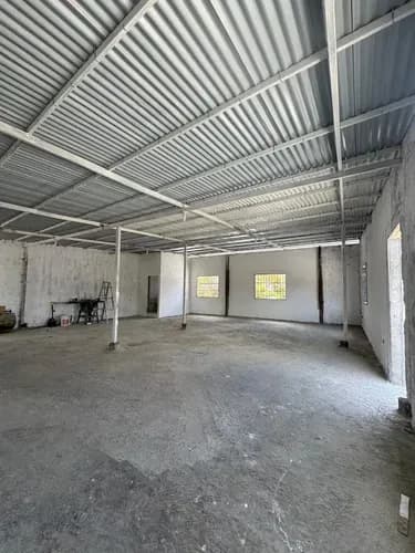 Alquiler De Local En Los Rosales