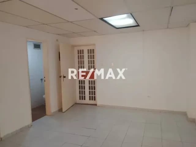 Venta de oficina en Edif Centro de Oficinas Uno en calle Boyaca centro de Maracay