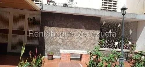 Yb Se Ofrece Comodo Apartamento En Venta En Artigas #26-21631