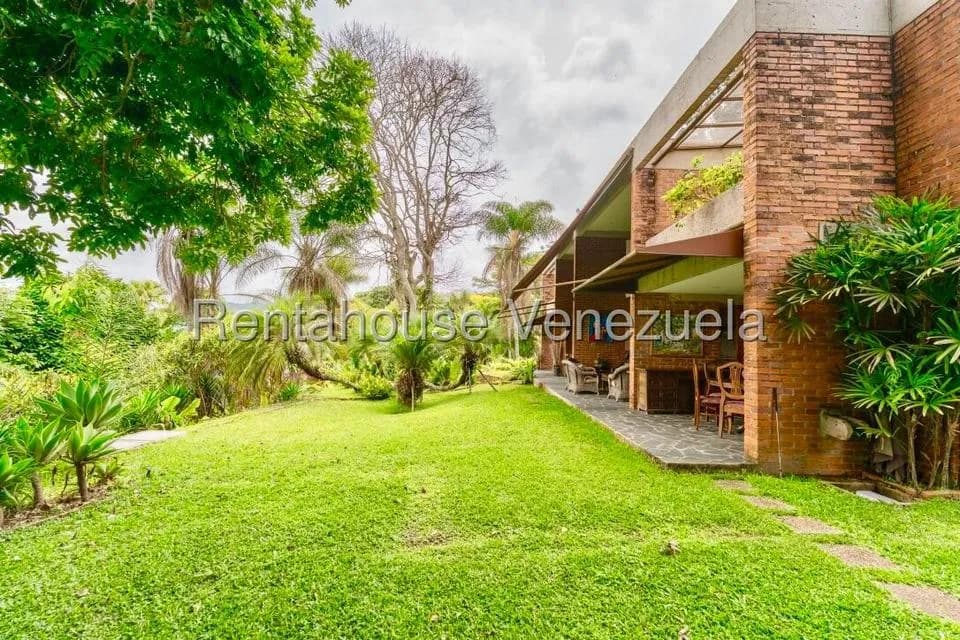 Casa (Duplex) en Venta en La Lagunita Country Club, Distrito Metropolitano