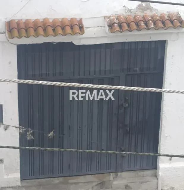 SE ALQUILA LOCAL COMERCIAL EN LA ERMITA