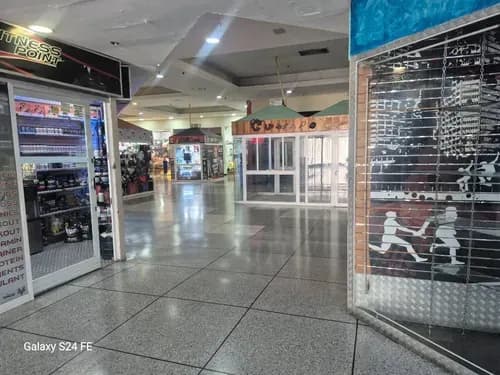 Local Comercial En Venta En Centro Comercial San Diego, Fin De Siglo. Cod. 331223