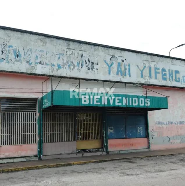 SE OFRECE GALPON DE 750m2 EN ALQUILER, AVDA RAUL LEONI