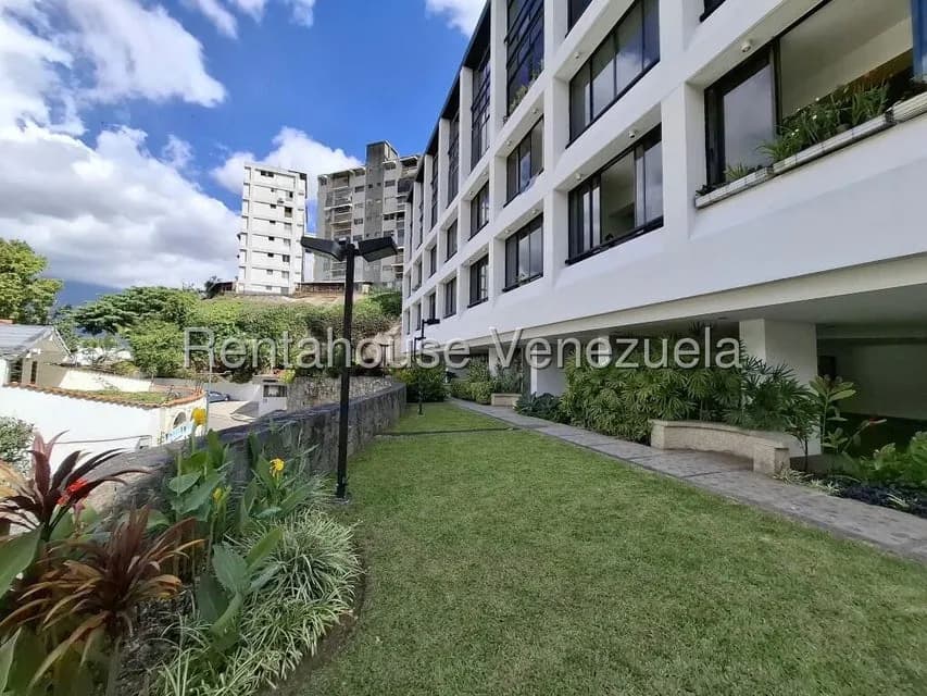 Apartamento (1 Nivel) en Alquiler en Colinas de Bello Monte, Distrito Metropolitano
