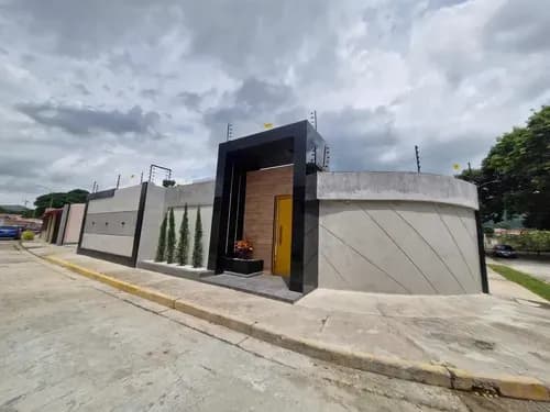 Espectacular Casa Equipada Con Piscina Y Planta 100% En Prebo